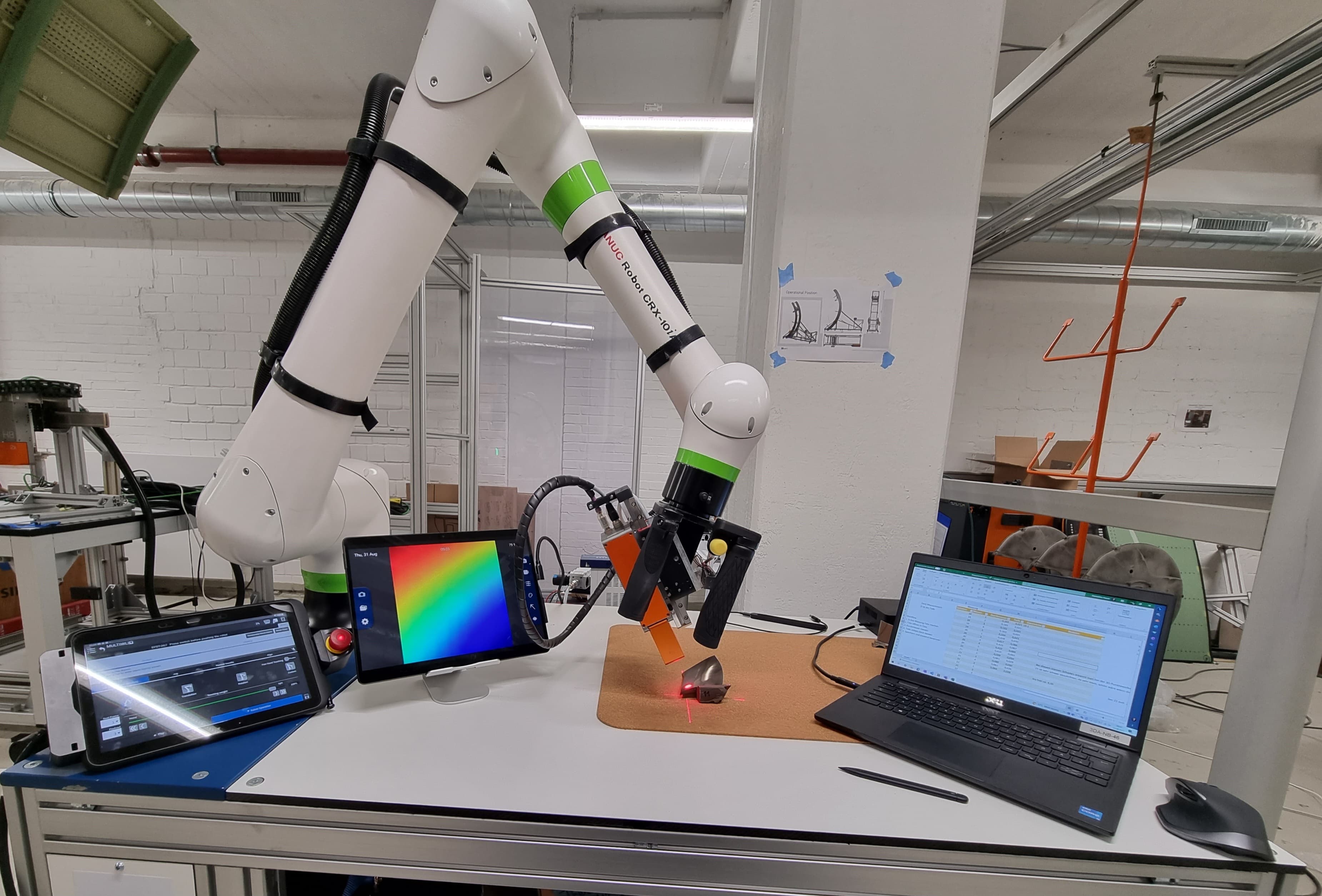 FANUC Cobot mit Weißlichtinterferometer